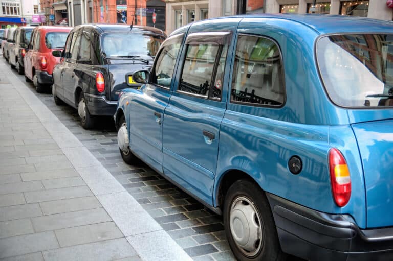 Taxi & PHV Drivers on HMRC Digital Platform Earnings Crackdown