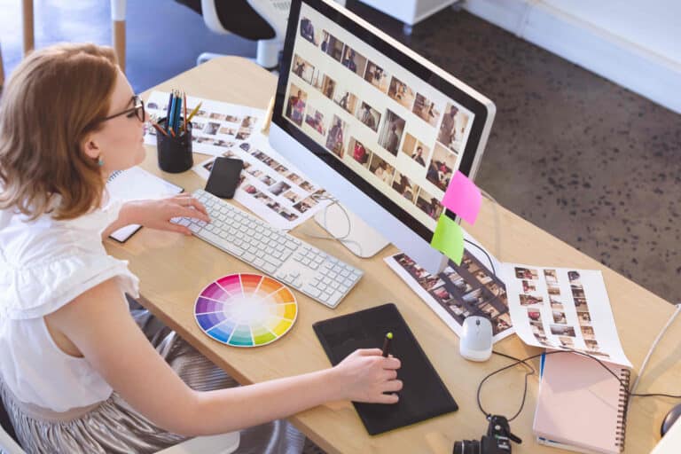 What Freelance Graphic Designers Can Claim on Tax